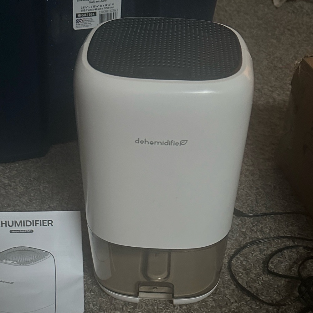 Aeronova Dehumidifier in White new never used